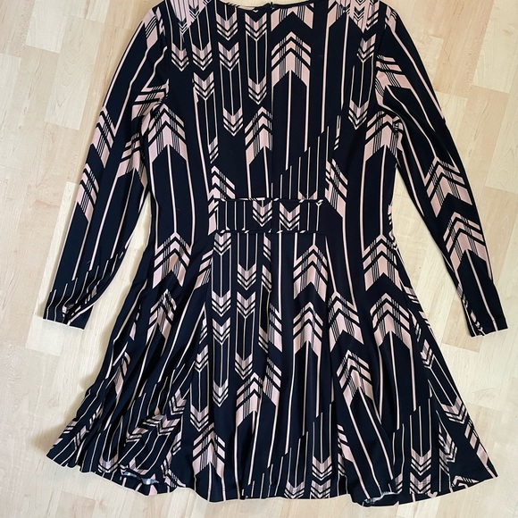 Like new-Jessica Simpson dress - Picture 3 of 3